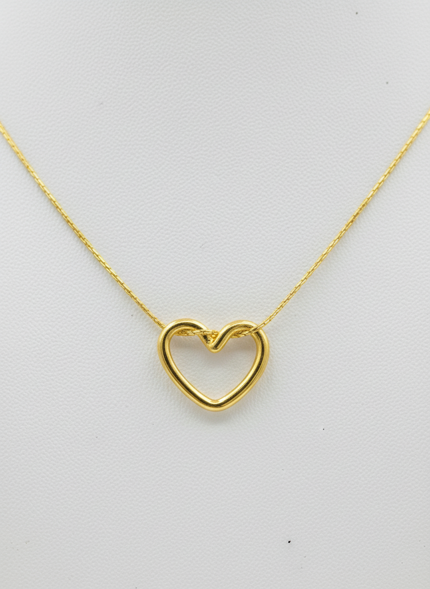 Elegant Gold Plated Heart Pendant Necklace for Women and Girls - MVANNKGD161