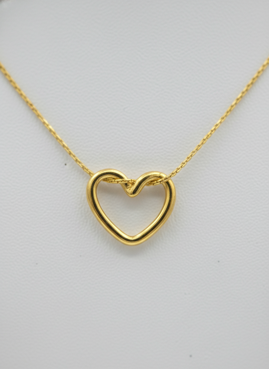 Elegant Gold Plated Heart Pendant Necklace for Women and Girls - MVANNKGD161